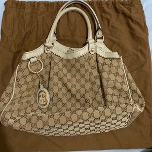 Gucci medium sukey monogram bag